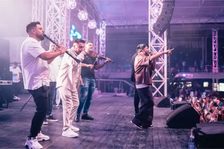 Mega Discoteca Tineretului — moment din galerie 043