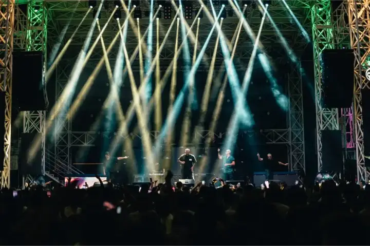 Mega Discoteca Tineretului — moment din galerie 078