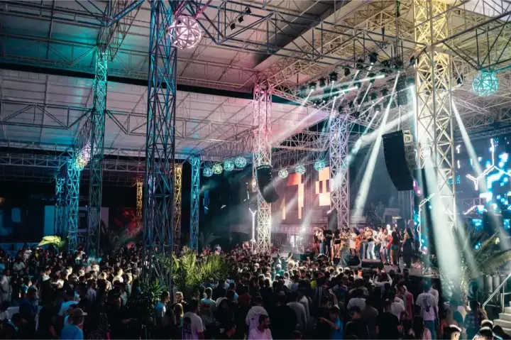 Mega Discoteca Tineretului — moment din galerie 105