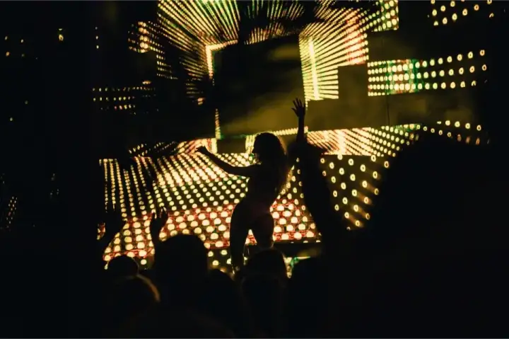 Mega Discoteca Tineretului — moment din galerie 148