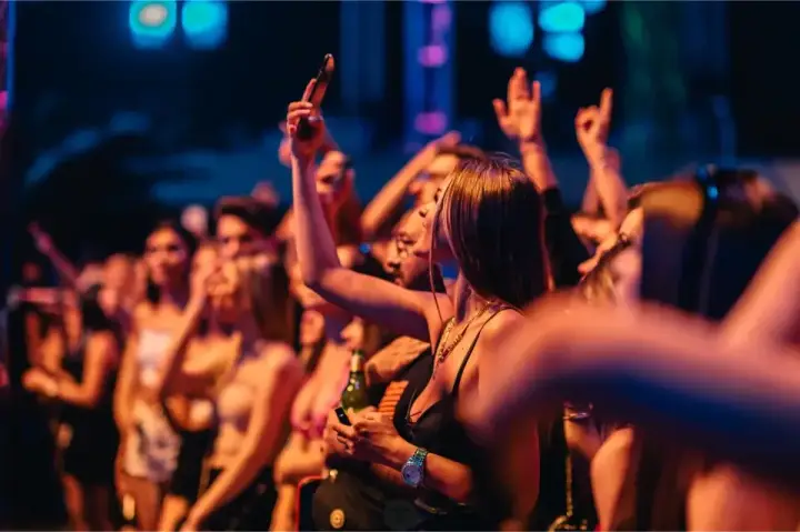 Mega Discoteca Tineretului — moment din galerie 184