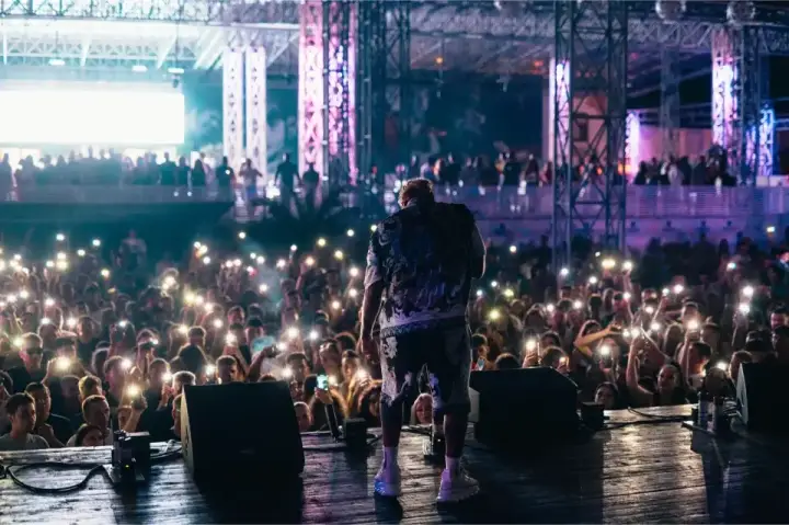 Mega Discoteca Tineretului — moment din galerie 205