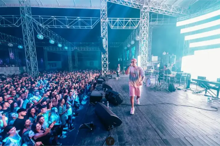 Mega Discoteca Tineretului — moment din galerie 209